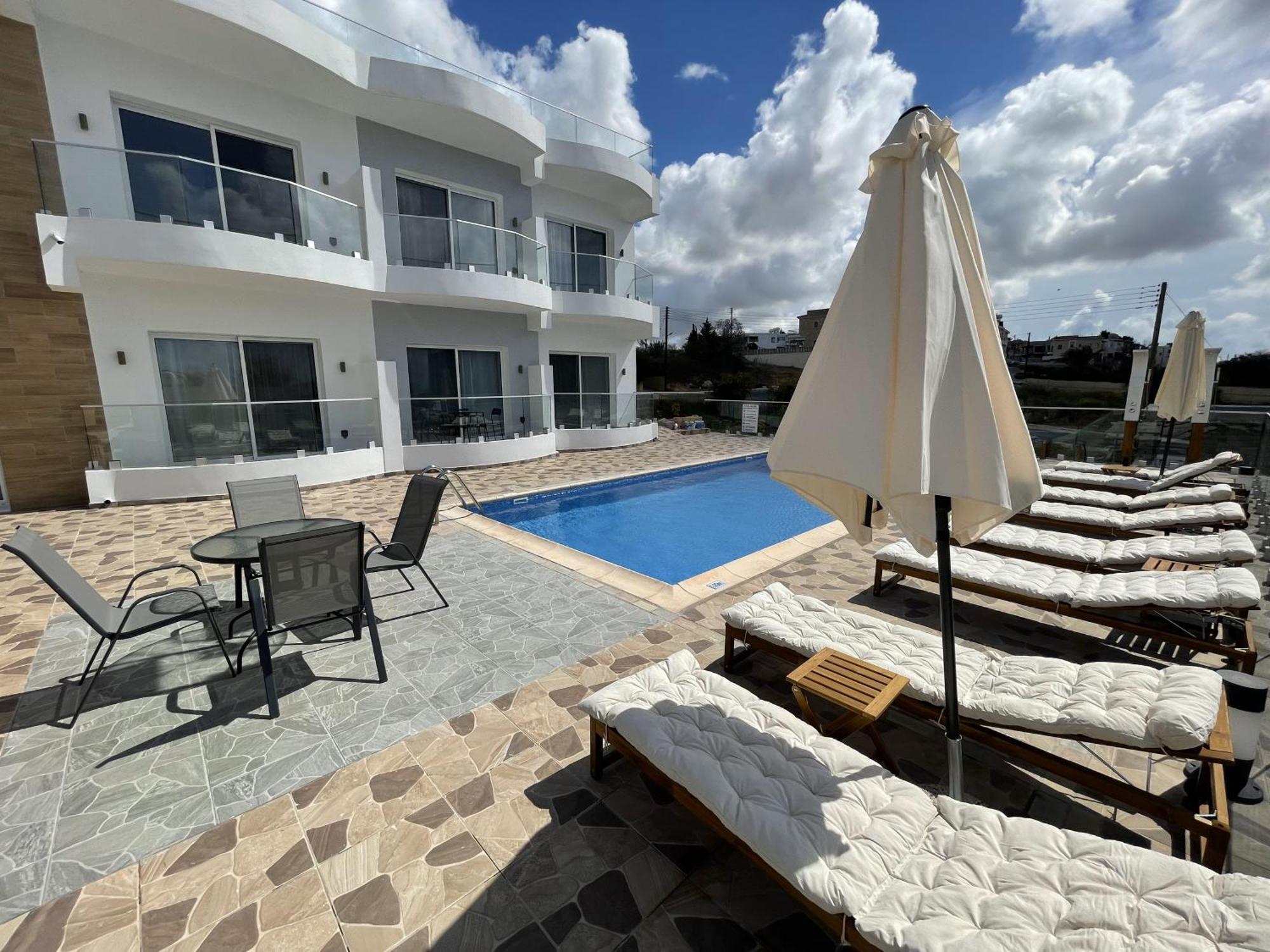 Arf Apartments Emba Екстериор снимка